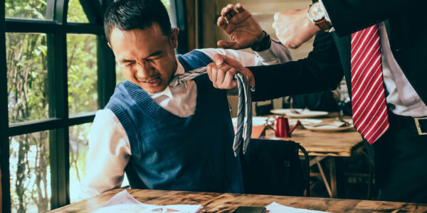 Streit unter Kollegen eskaliert und wird gewalttätig